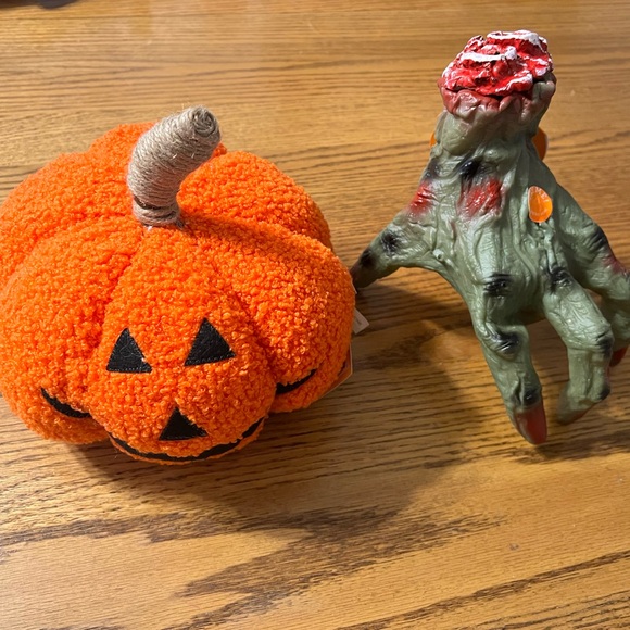walgeens Other - Halloween decorations walking animated hand & pumpkin